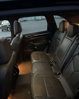 Porsche Cayenne cena 221400 przebieg: 77000, rok produkcji 2013 z Słupsk małe 781
